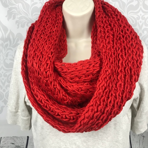 Accessories - NEW Red Knit Texture Infinity Loop Scarf